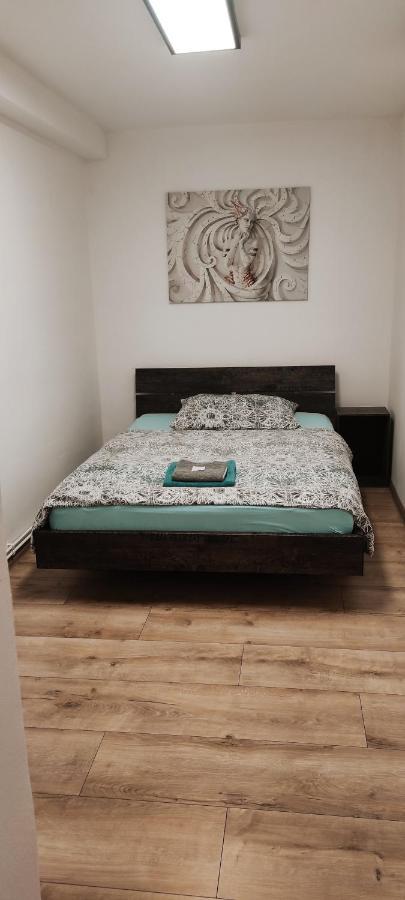 Kristyna Apartment *